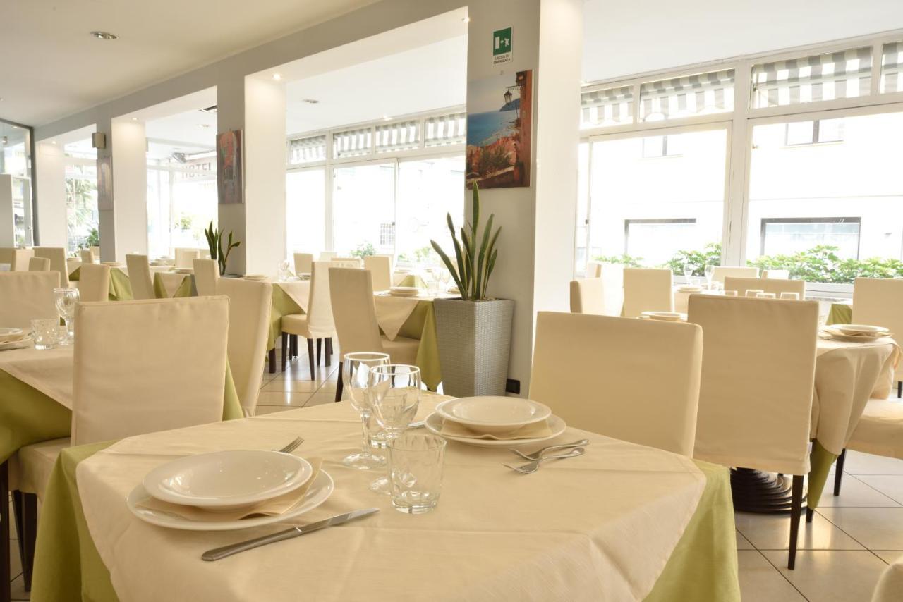 סן ברתולומיאו אל מארה Hotel Ristorante La Marina Mhotelsgroup מראה חיצוני תמונה