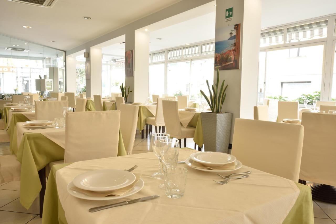 סן ברתולומיאו אל מארה Hotel Ristorante La Marina Mhotelsgroup מראה חיצוני תמונה