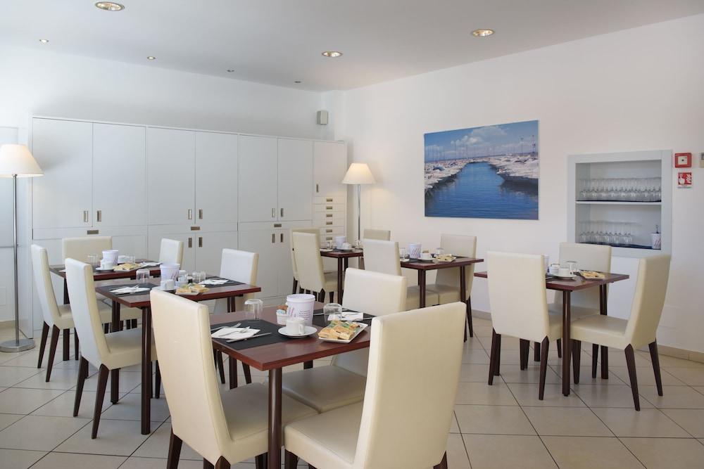 סן ברתולומיאו אל מארה Hotel Ristorante La Marina Mhotelsgroup מראה חיצוני תמונה